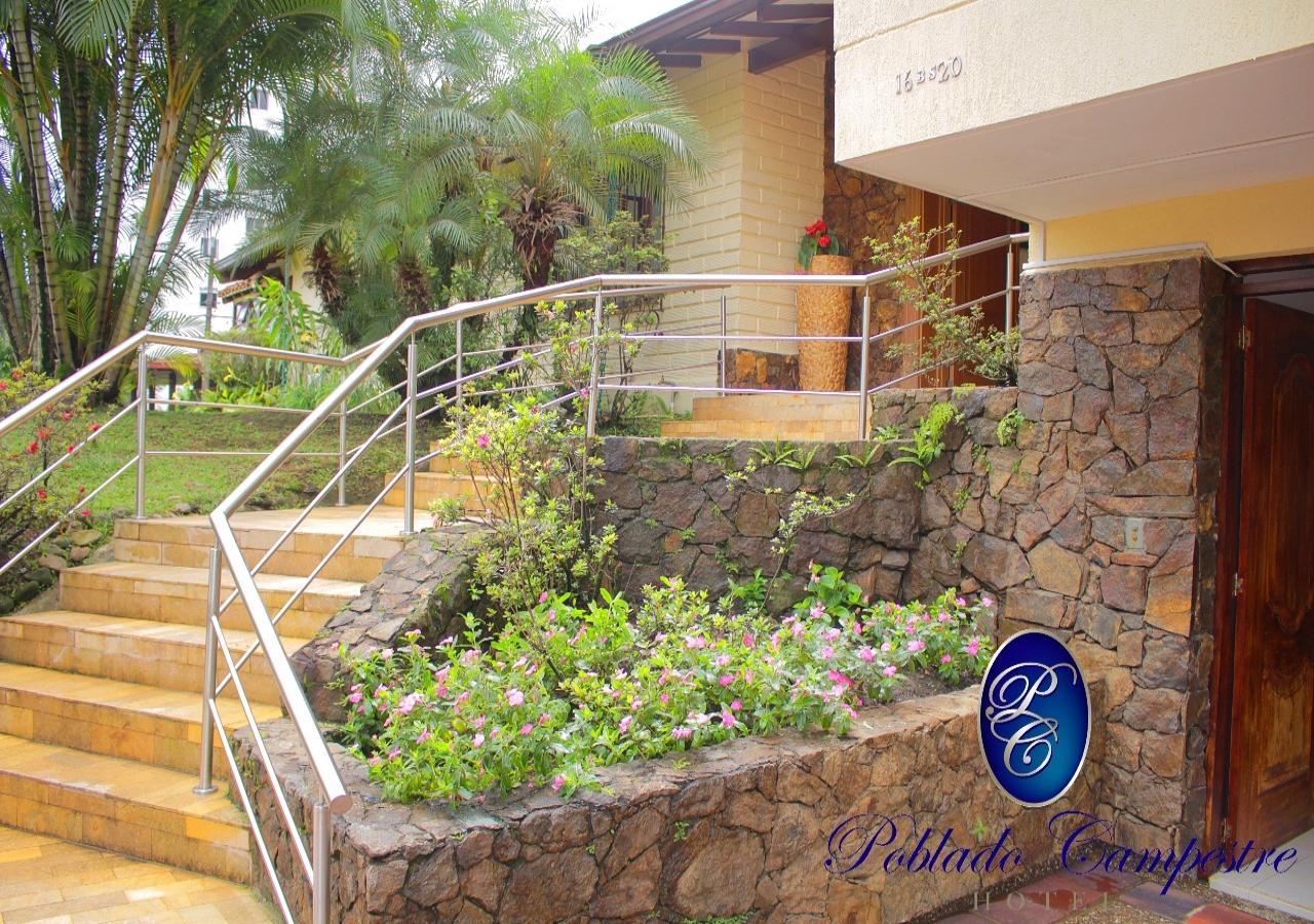 Hotel Poblado Campestre Medellin Bagian luar foto